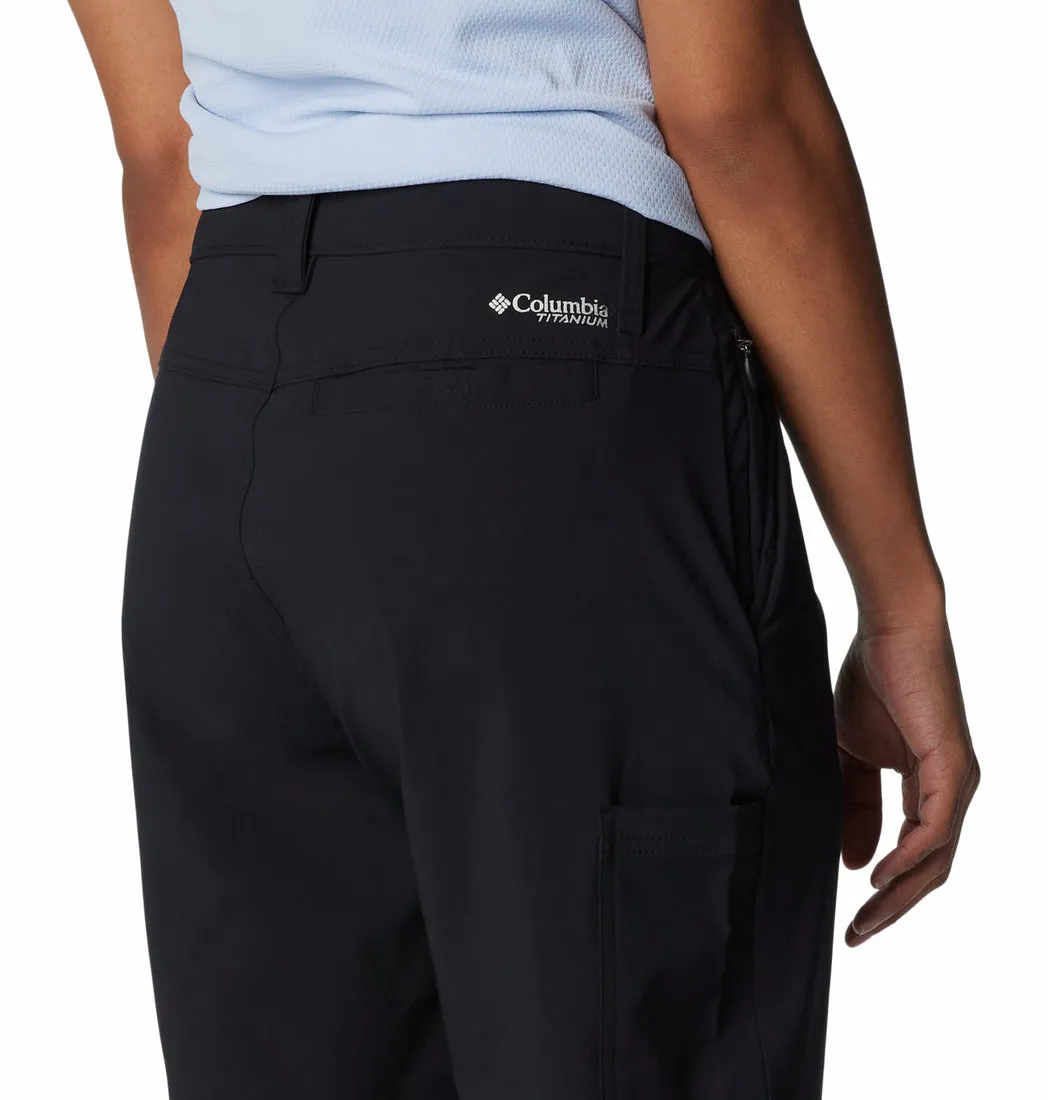 Back Beauty™ Softshell Hiking Shorts - Black