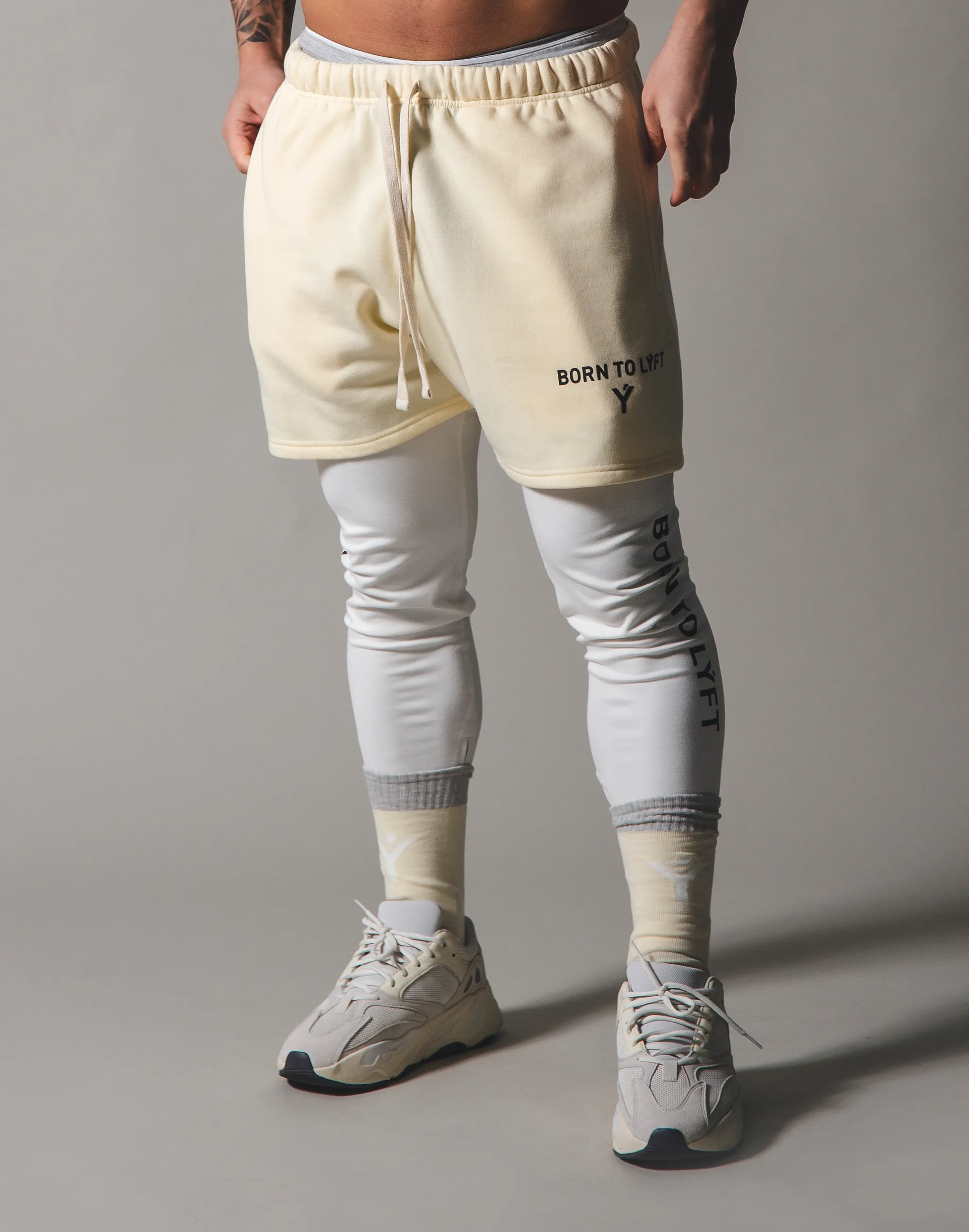 BORN TO LÝFT Sweat shorts - Champagne