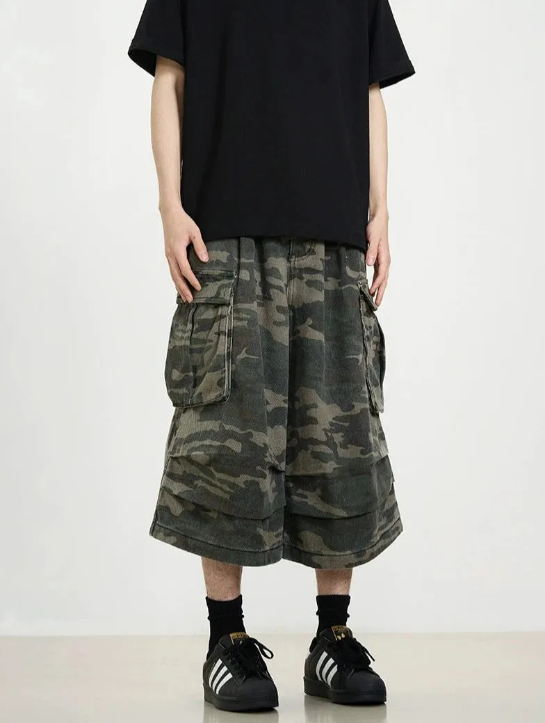 Camouflage Flare Cargo Capri Shorts