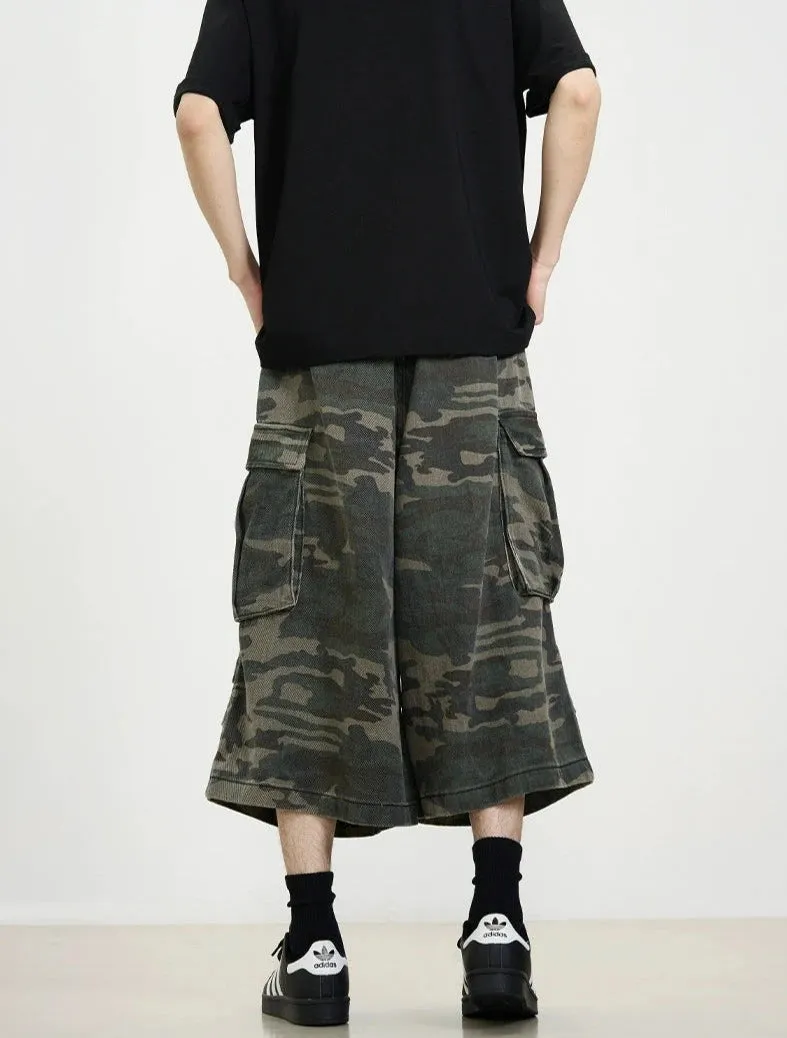 Camouflage Flare Cargo Capri Shorts