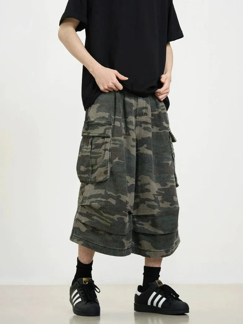 Camouflage Flare Cargo Capri Shorts