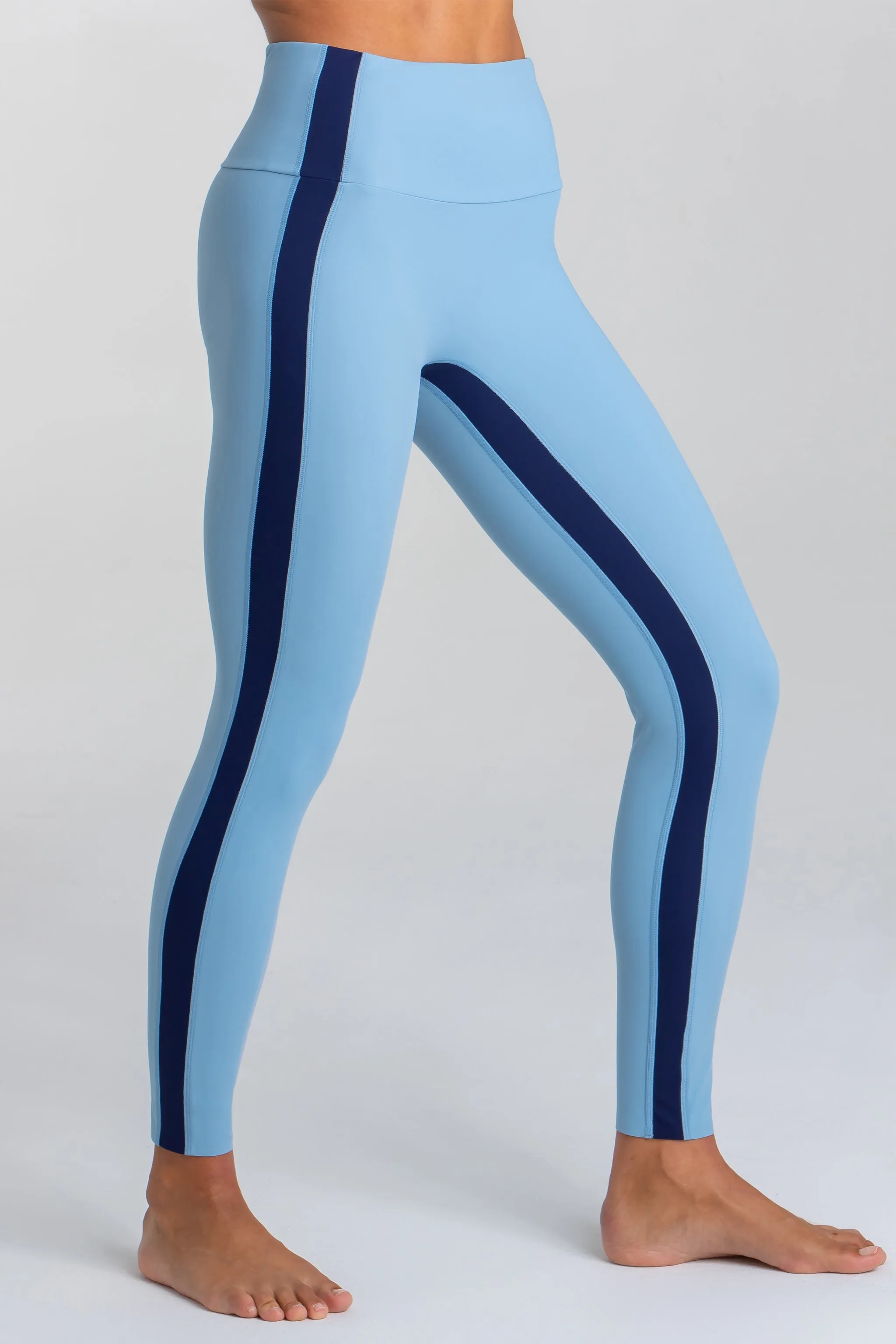 Expression Leggings mit hohem Bund – Dusty Baby Blue