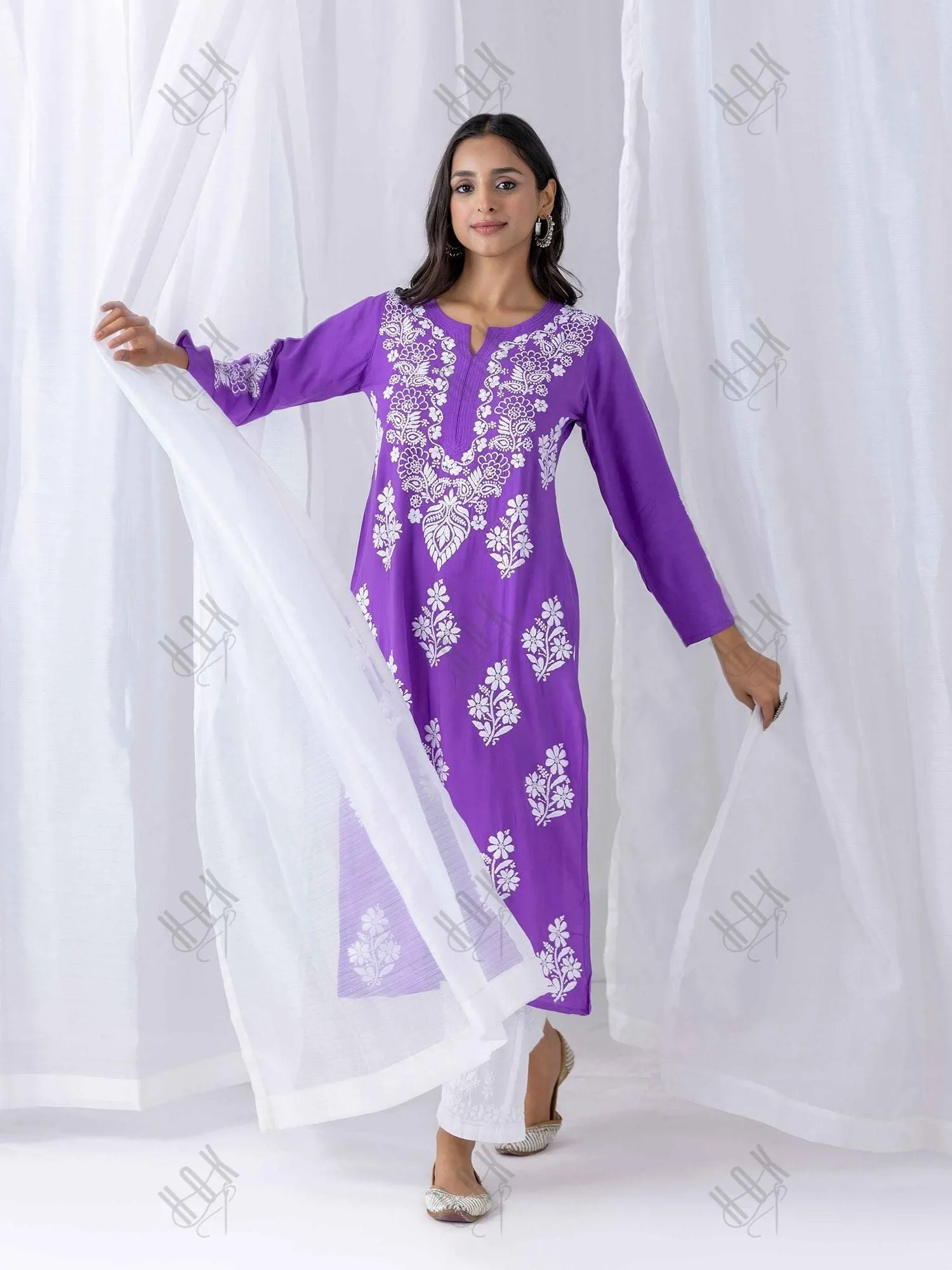 Fizaa Hand Embroidered Chikankari Kurta in Purple