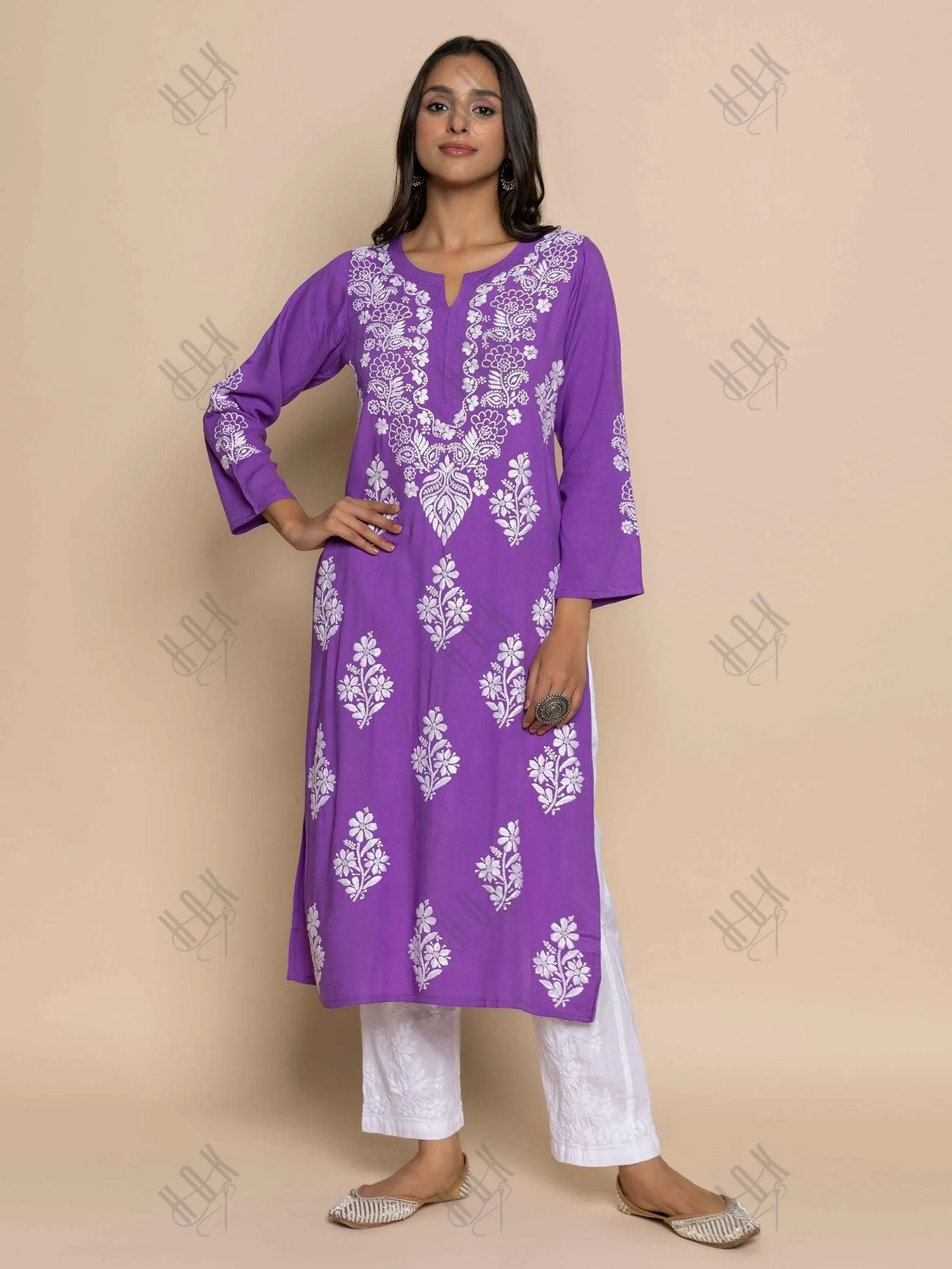 Fizaa Hand Embroidered Chikankari Kurta in Purple