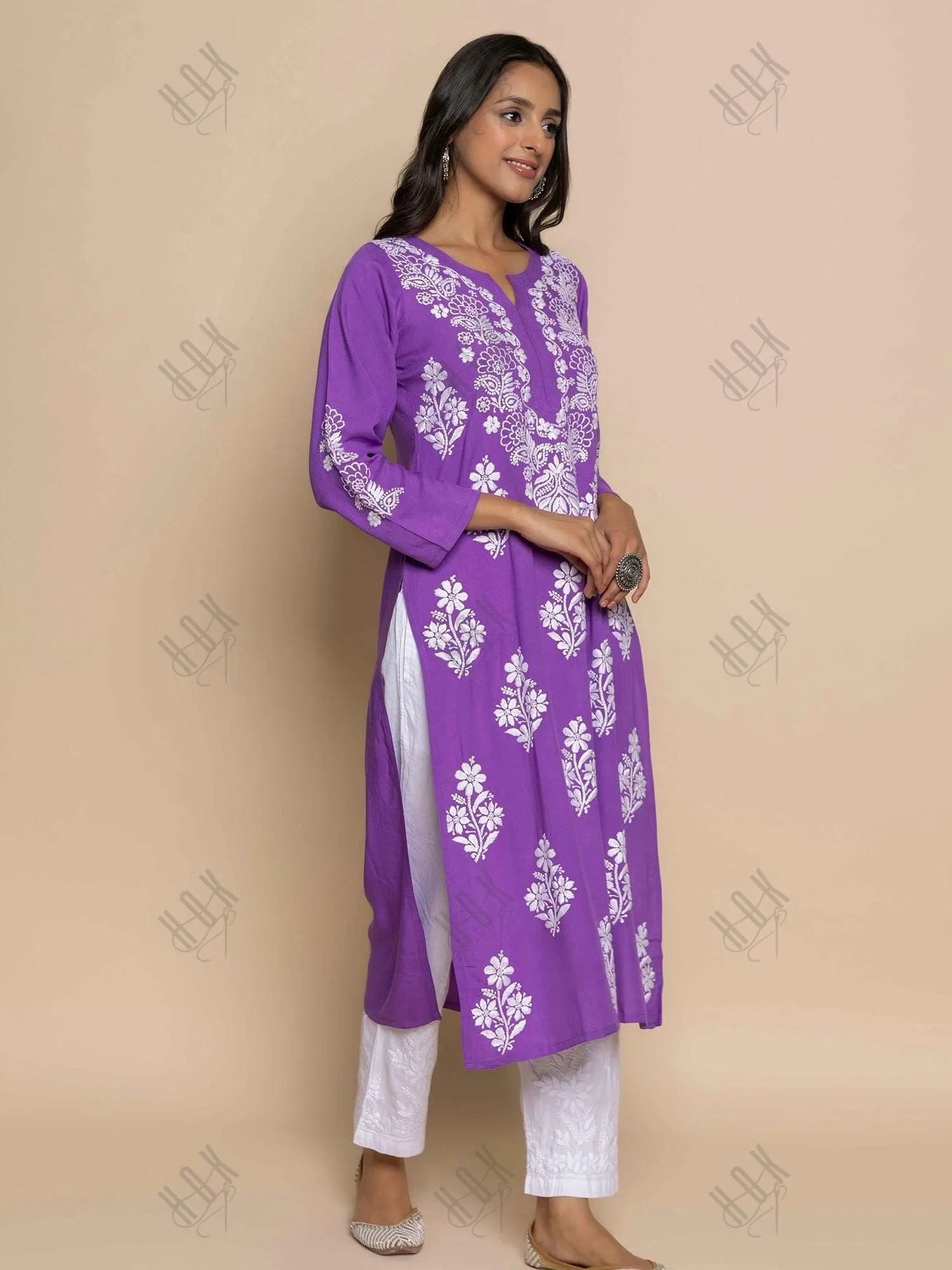 Fizaa Hand Embroidered Chikankari Kurta in Purple