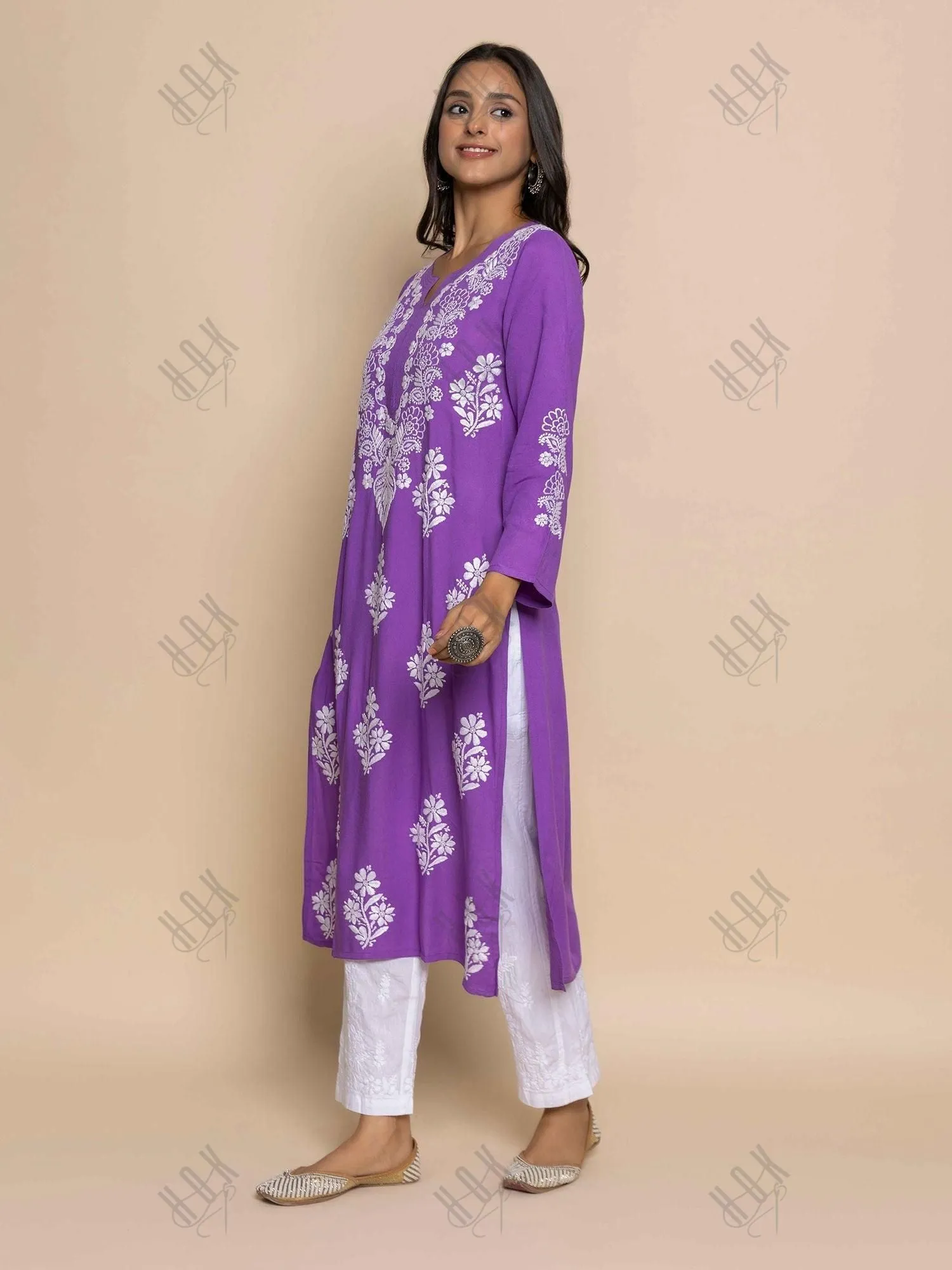 Fizaa Hand Embroidered Chikankari Kurta in Purple