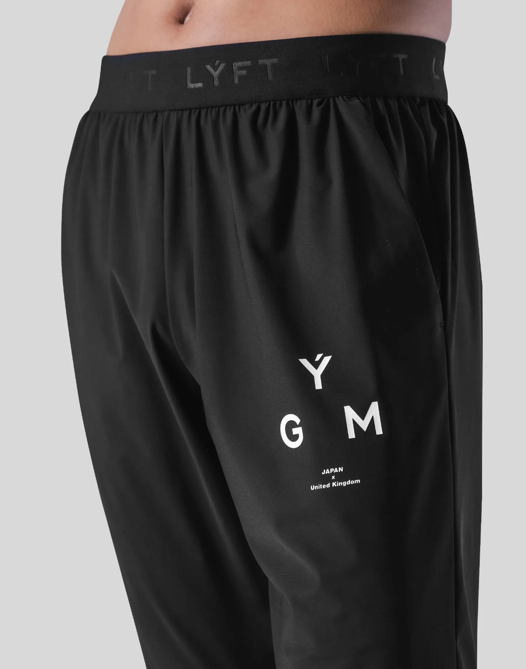 GÝM Stretch Tapered Pants - Black