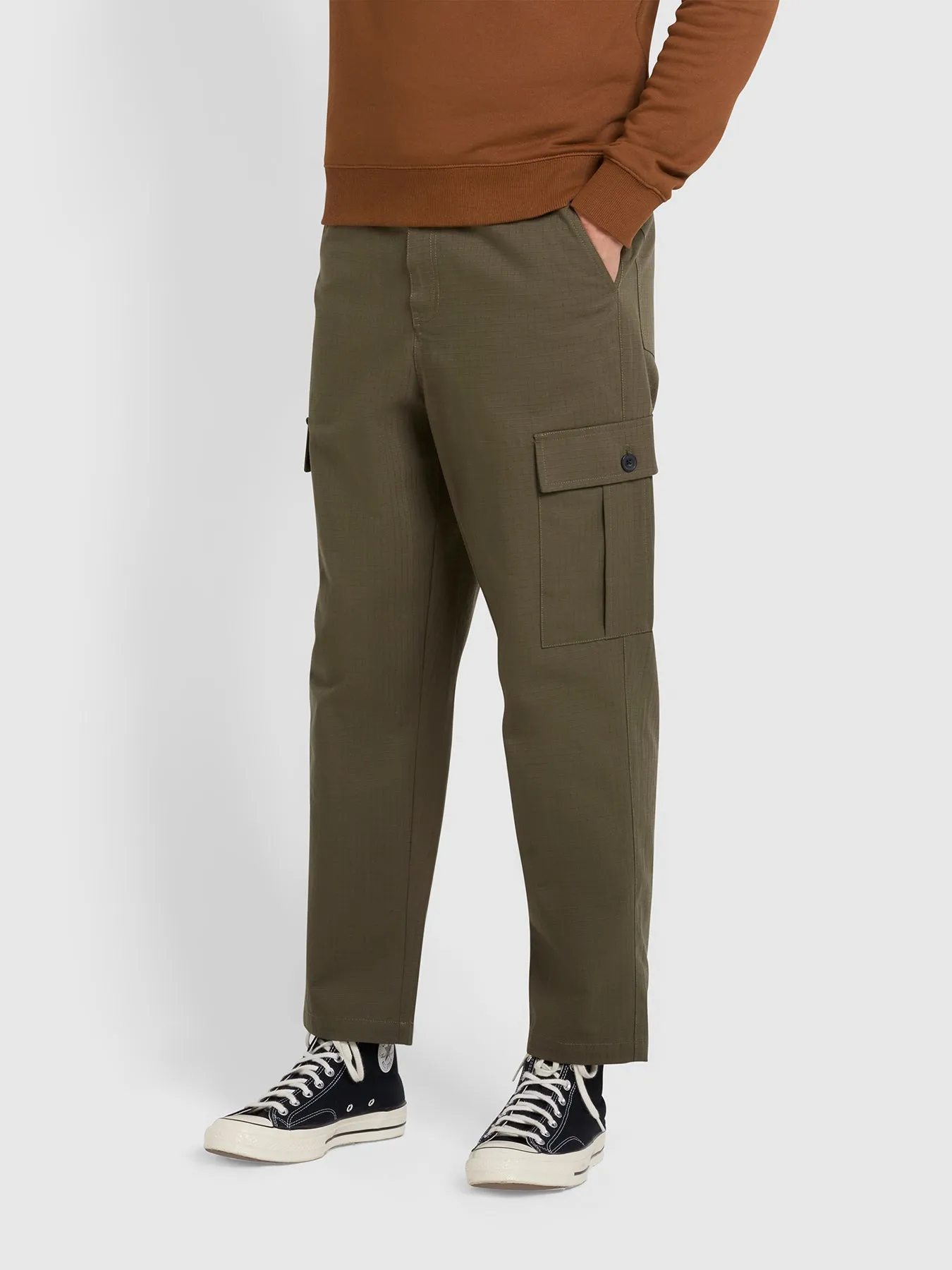 Hawtin Relaxed Tapered Fit Cargo Trousers In Olive Green