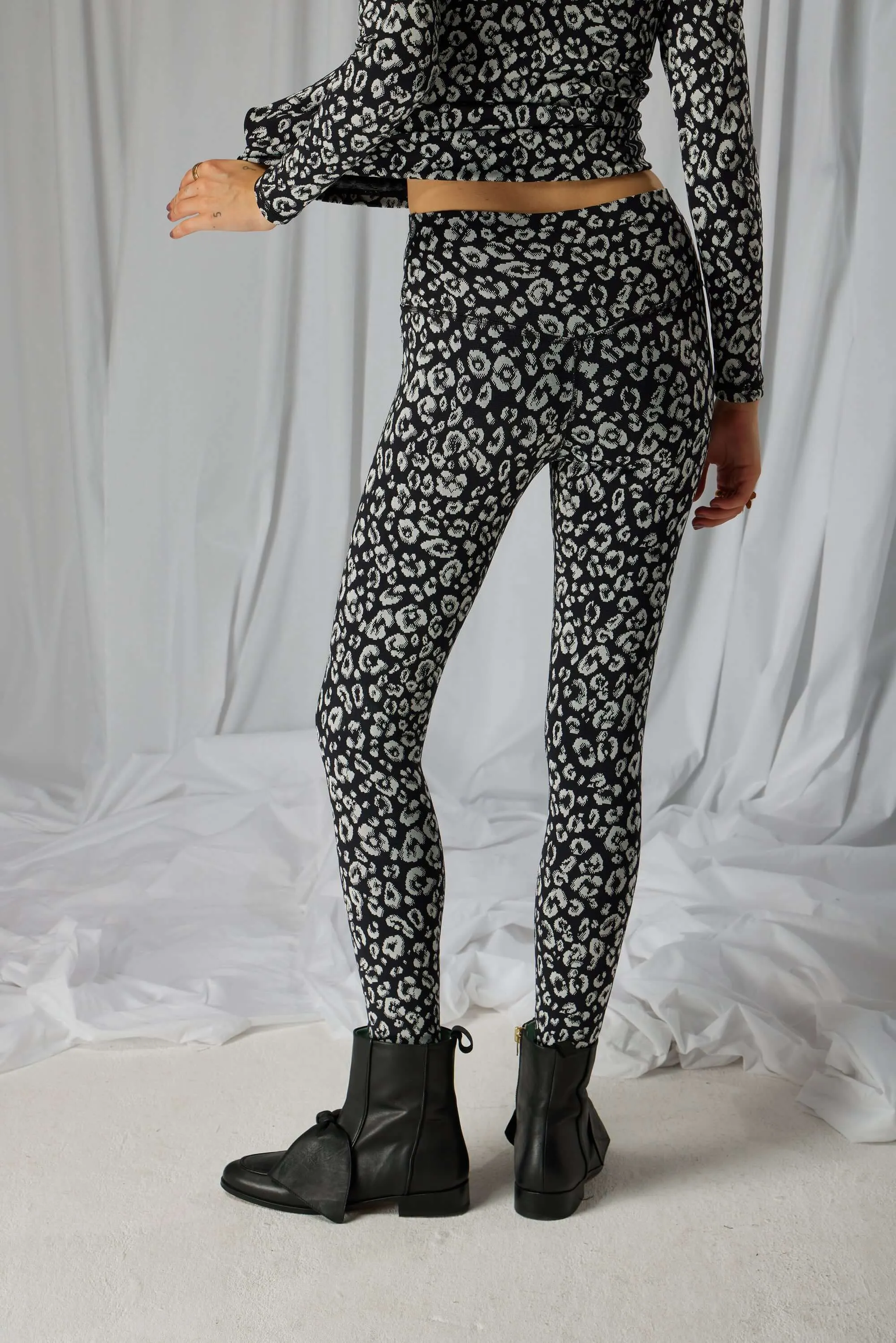 Legging Glue in black & white Leopard jersey