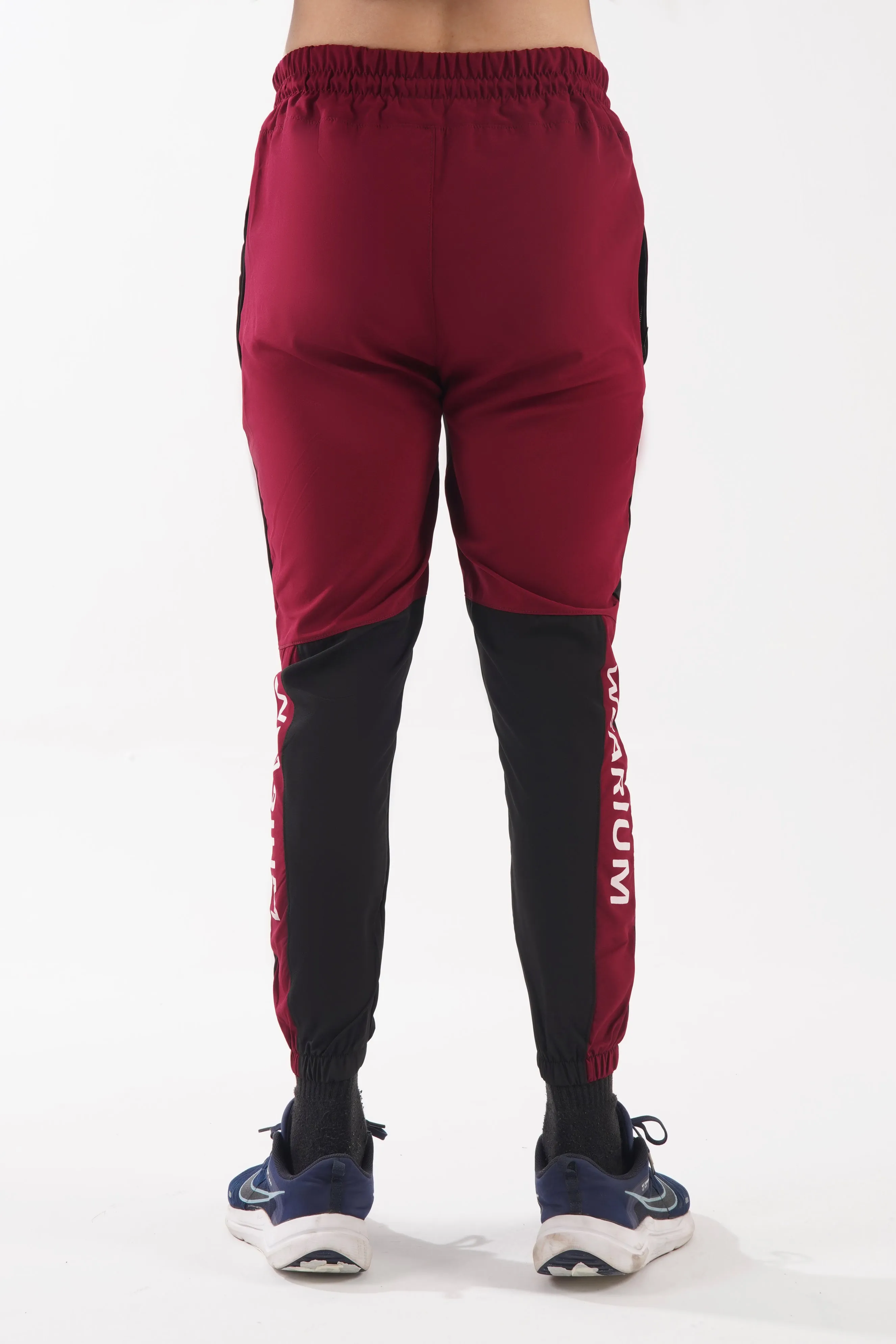 Model Compression - Black/Burgundy