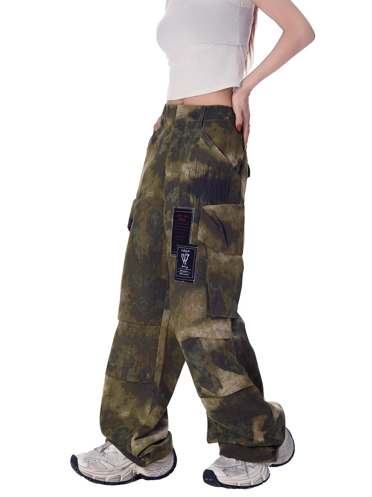 Thesupermade High Street Badge Camouflage Multi-Pocket Pants